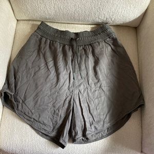 Lululemon green shorts